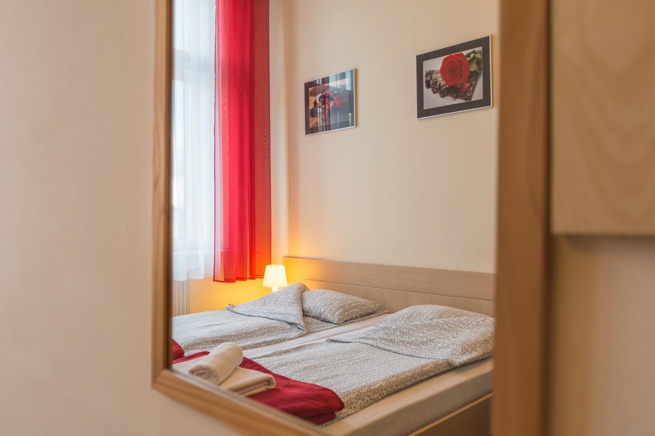 Euro-Room Rooms & Apartments Krasków Εξωτερικό φωτογραφία