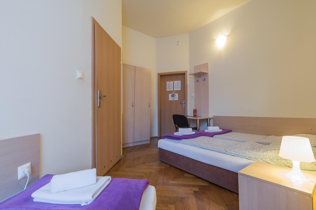 Euro-Room Rooms & Apartments Krasków Εξωτερικό φωτογραφία