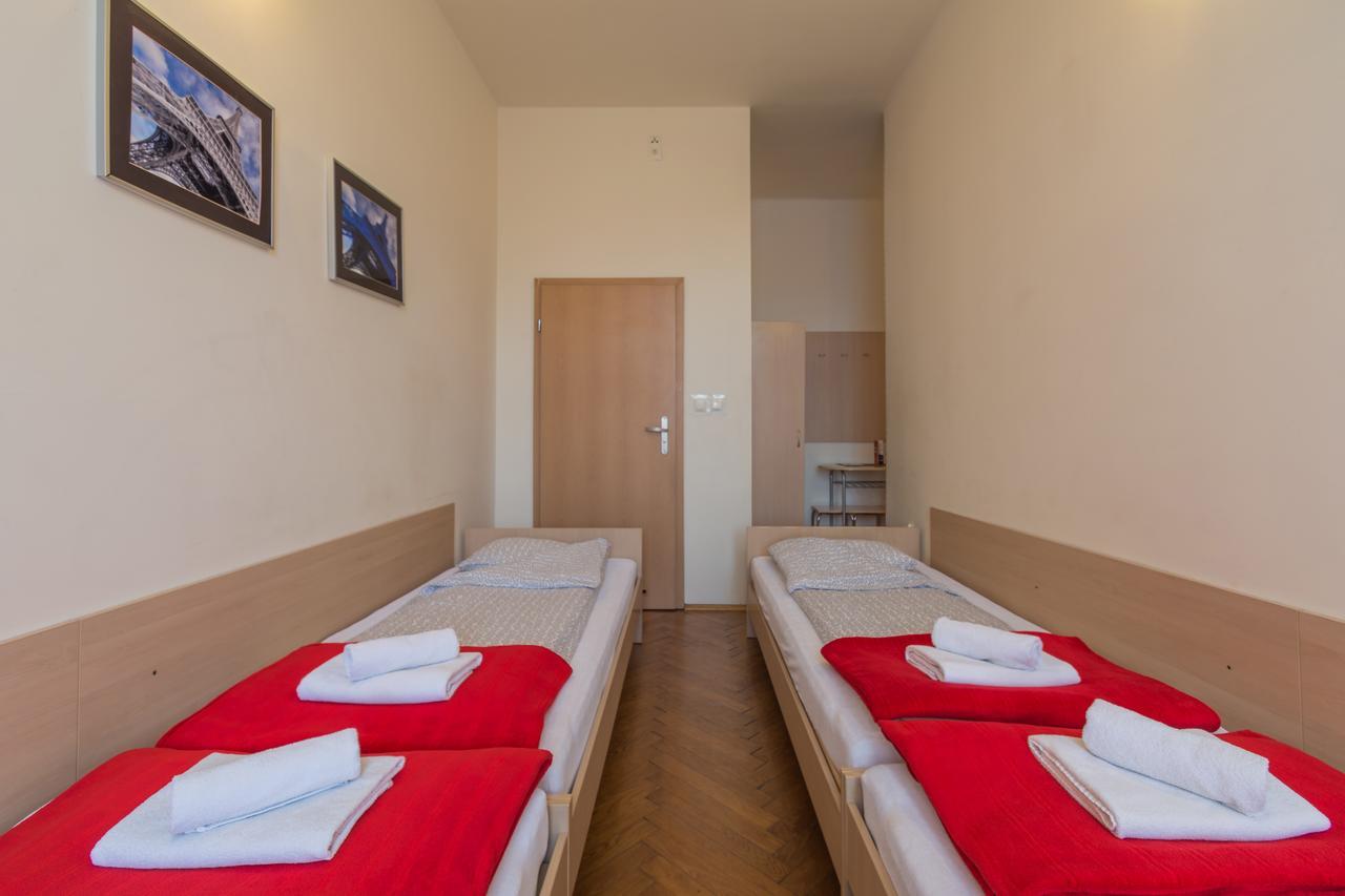 Euro-Room Rooms & Apartments Krasków Εξωτερικό φωτογραφία