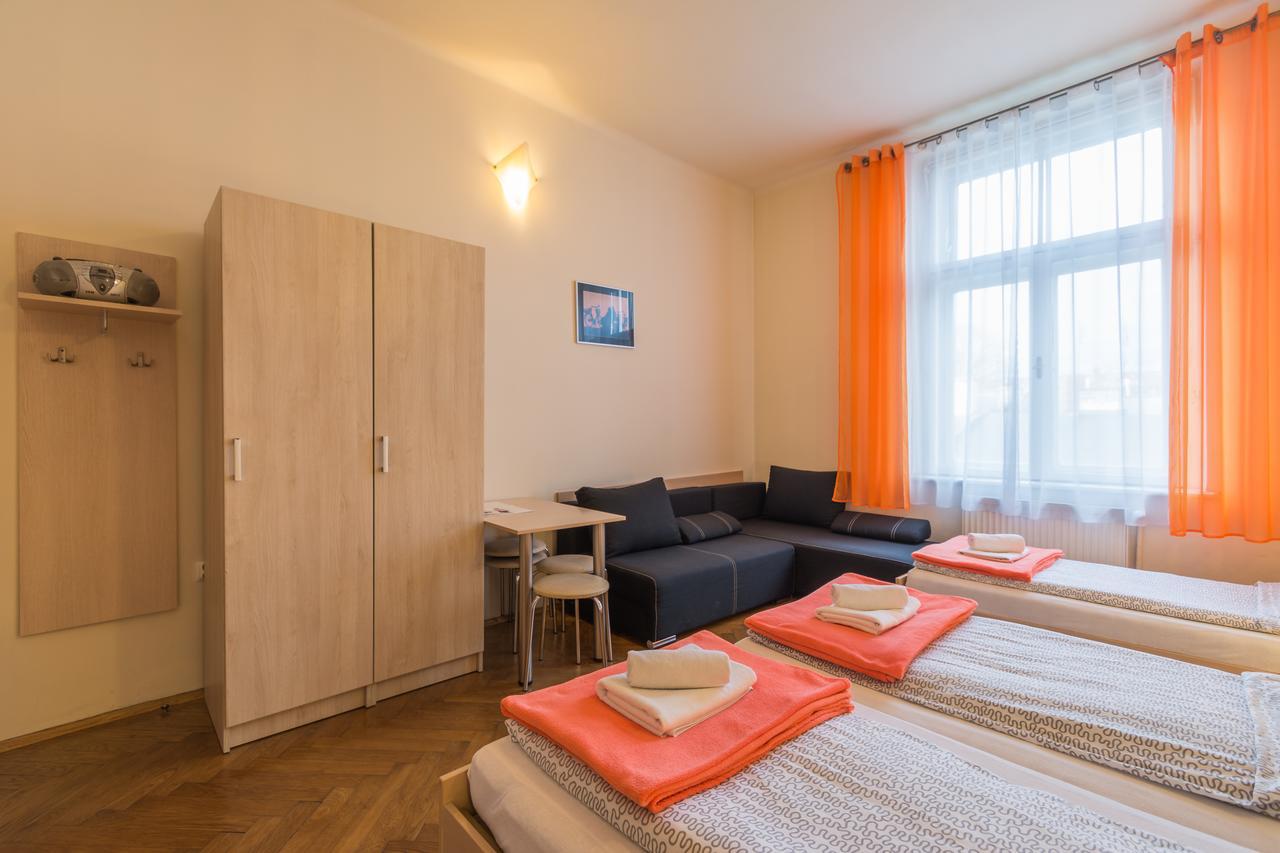 Euro-Room Rooms & Apartments Krasków Εξωτερικό φωτογραφία