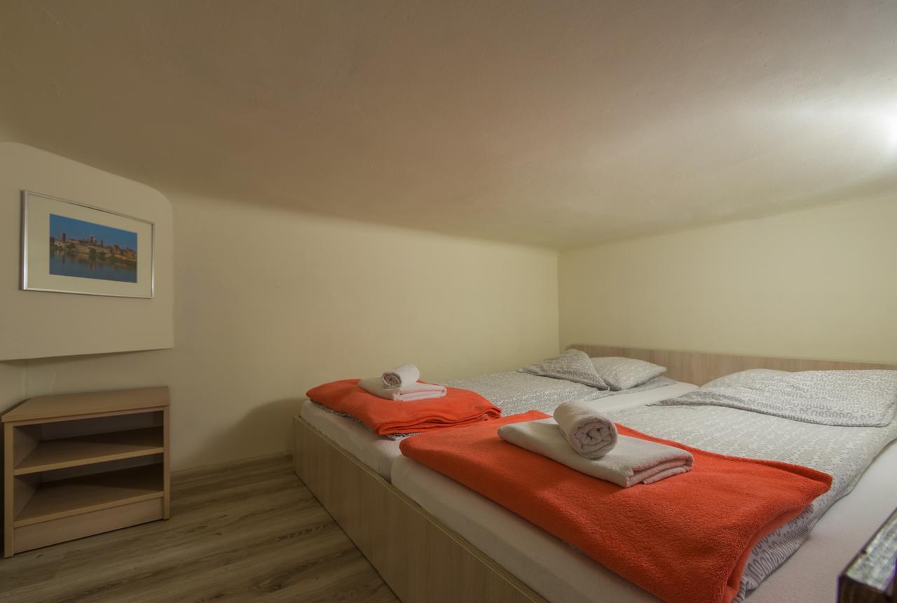 Euro-Room Rooms & Apartments Krasków Εξωτερικό φωτογραφία