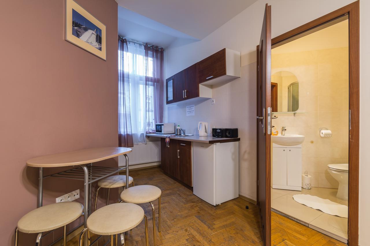 Euro-Room Rooms & Apartments Krasków Εξωτερικό φωτογραφία