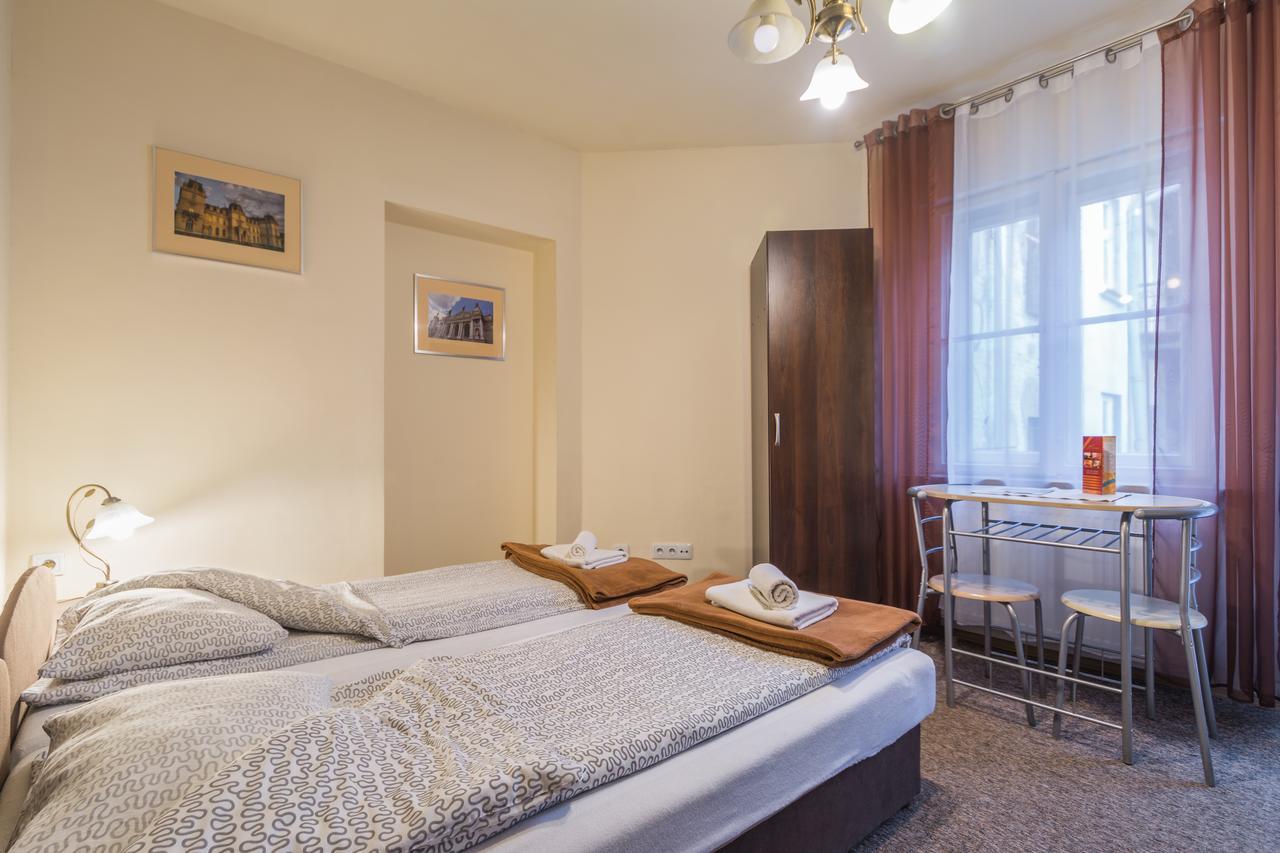 Euro-Room Rooms & Apartments Krasków Εξωτερικό φωτογραφία