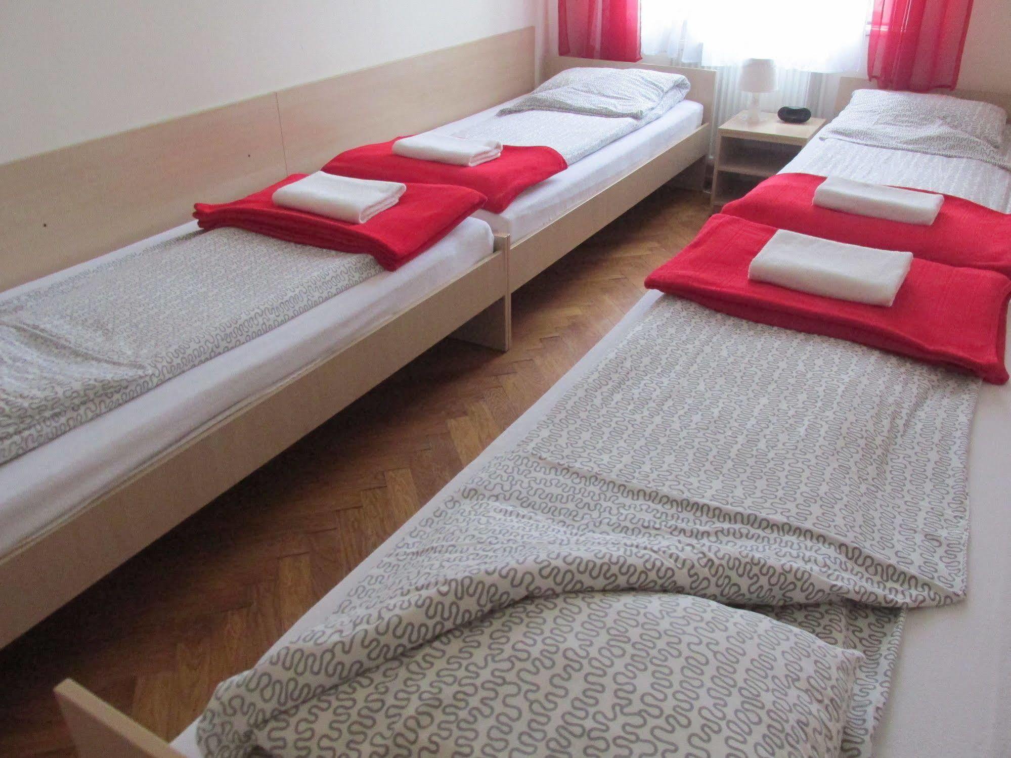 Euro-Room Rooms & Apartments Krasków Εξωτερικό φωτογραφία